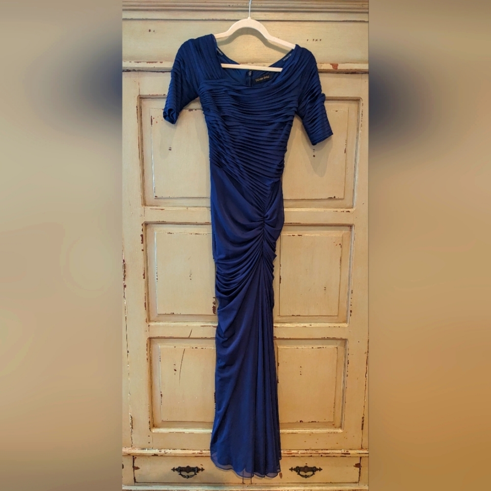 Tadashi Shoji Size 0 navy